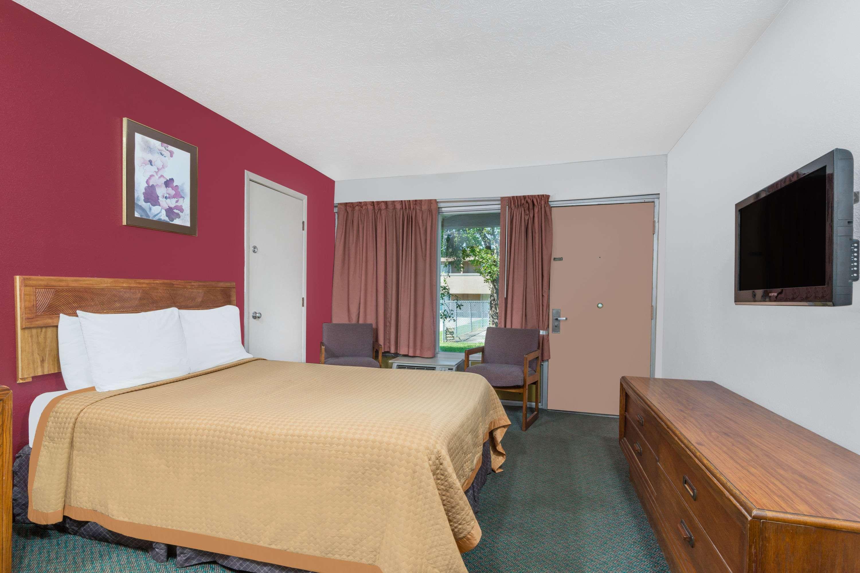 Days Inn By Wyndham Mt. Sterling Маунт-Стерлінг Екстер'єр фото