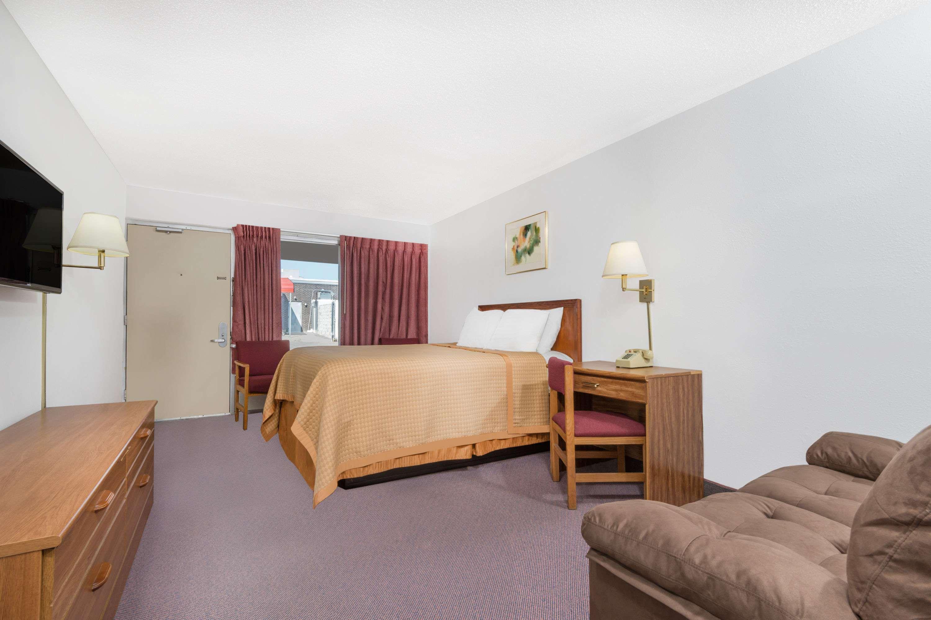 Days Inn By Wyndham Mt. Sterling Маунт-Стерлінг Екстер'єр фото